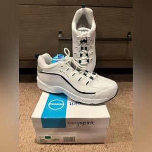NWT Easy Spirit Romy Sneaker WIDE WIDTH